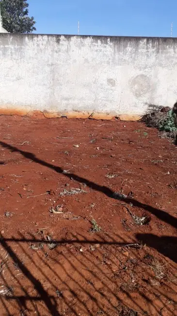 Terreno / Lote à venda, 350m2 em Califórnia, Londrina - PR - imagem 2 Foto 2 de Terreno / Lote à venda, 350m2 em Califórnia, Londrina - PR