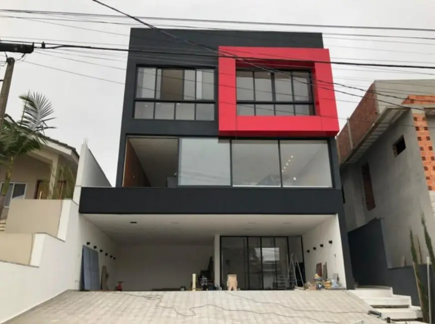 Casa com 3 quartos para alugar, 293m2 em Jardim Rincão, Aruja - SP - imagem 1 Foto 1 de Casa com 3 quartos para alugar, 293m2 em Jardim Rincão, Aruja - SP