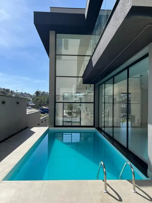 Foto 3 de Casa com 4 quartos à venda, 300m2 em Jardim Fazenda Rincão, Aruja - SP