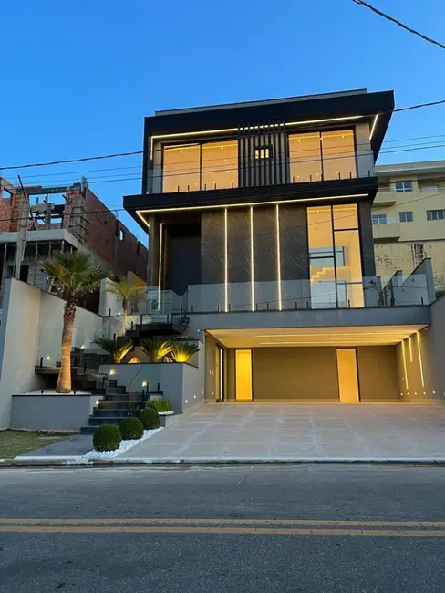 Foto 5 de Casa com 4 quartos à venda, 300m2 em Jardim Fazenda Rincão, Aruja - SP