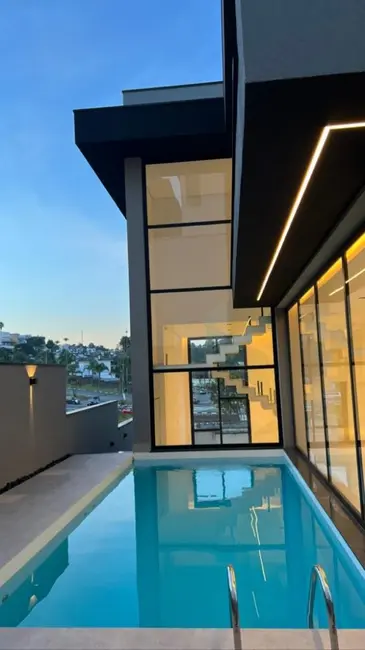 Foto 4 de Casa com 4 quartos à venda, 300m2 em Jardim Fazenda Rincão, Aruja - SP