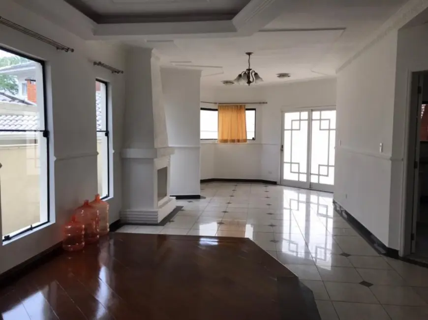 Casa com 4 quartos para alugar, 280m2 em Jardim Fazenda Rincão, Aruja - SP - imagem 1 Foto 1 de Casa com 4 quartos para alugar, 280m2 em Jardim Fazenda Rincão, Aruja - SP