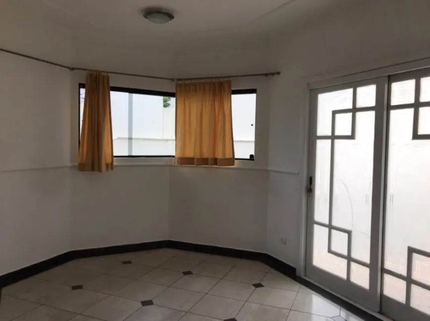 Foto 4 de Casa com 4 quartos para alugar, 280m2 em Jardim Fazenda Rincão, Aruja - SP