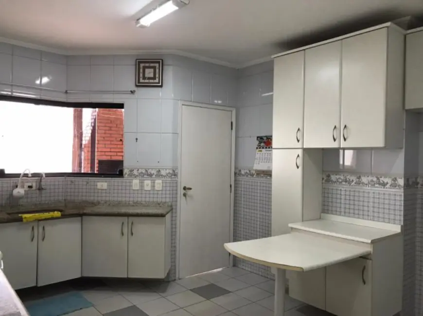 Foto 6 de Casa com 4 quartos para alugar, 280m2 em Jardim Fazenda Rincão, Aruja - SP