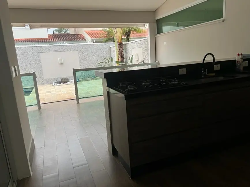 Foto 5 de Casa com 3 quartos para alugar, 200m2 em Jardim Limoeiro, Aruja - SP