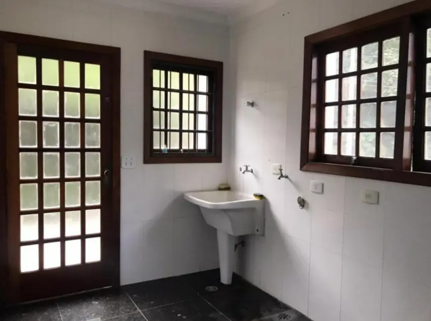 Foto 4 de Casa de Condomínio com 5 quartos à venda, 700m2 em Jardim das Cerejeiras, Aruja - SP