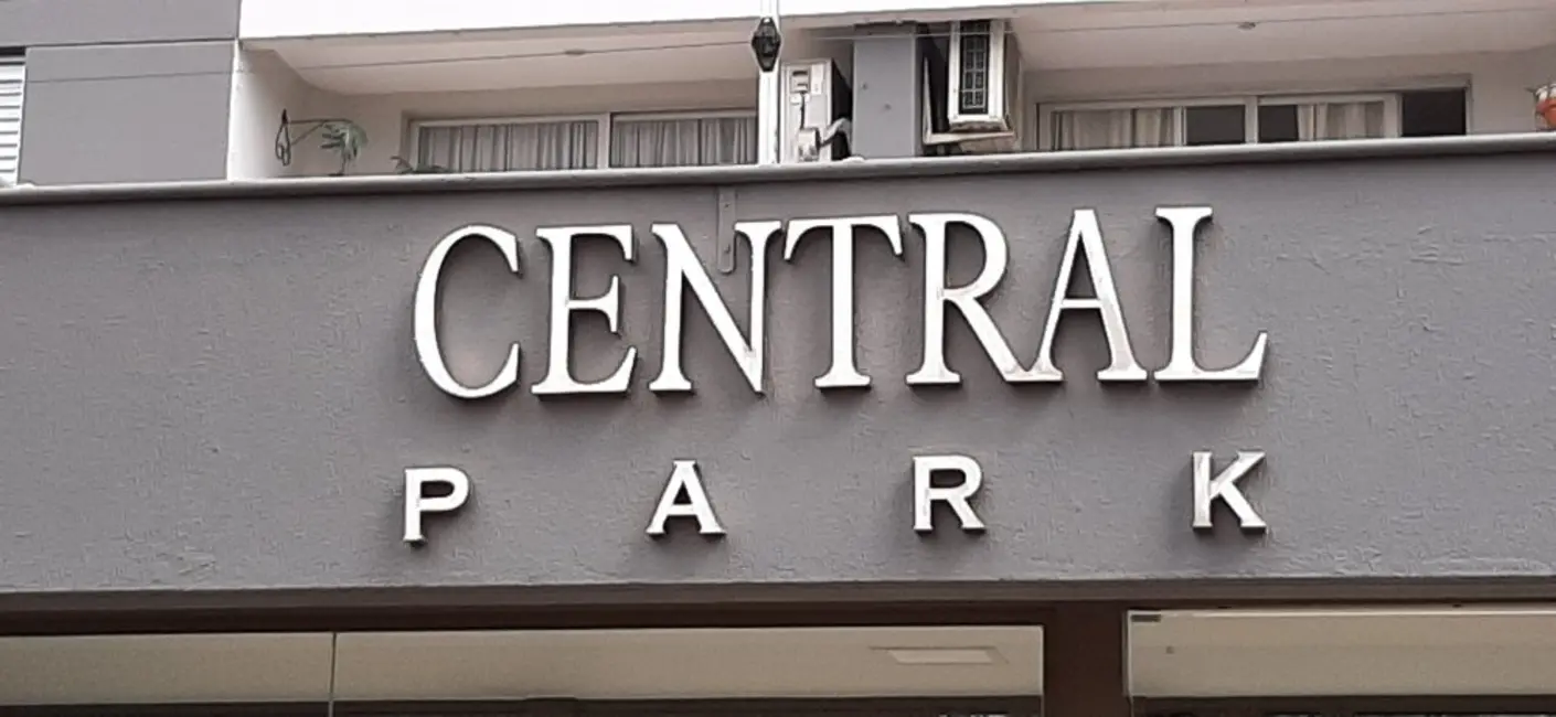 Foto 2 de Apartamento com 3 quartos à venda, 79m2 em Gleba Fazenda Palhano, Londrina - PR