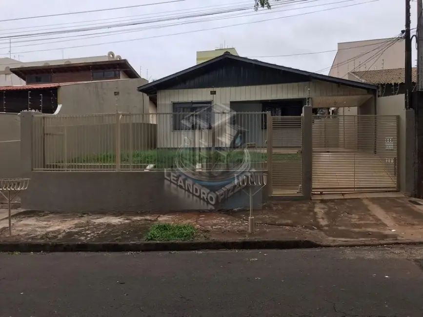 Casa com 3 quartos à venda, 280m2 em Vila Larsen 1, Londrina - PR - imagem 2 Foto 2 de Casa com 3 quartos à venda, 280m2 em Vila Larsen 1, Londrina - PR