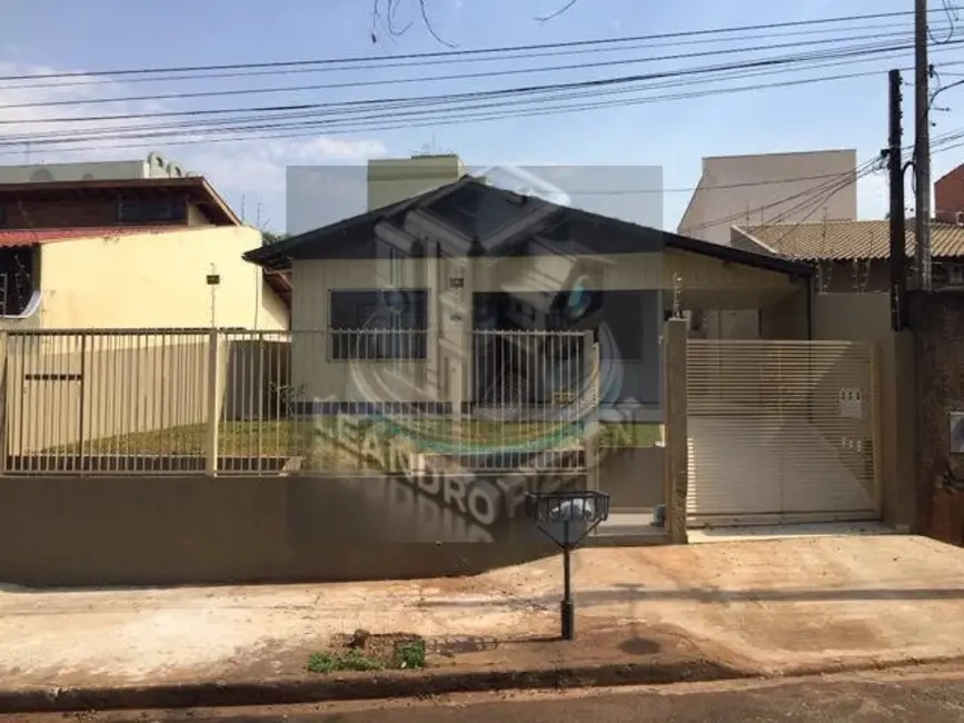 Casa com 3 quartos à venda, 280m2 em Vila Larsen 1, Londrina - PR - imagem 1 Foto 1 de Casa com 3 quartos à venda, 280m2 em Vila Larsen 1, Londrina - PR