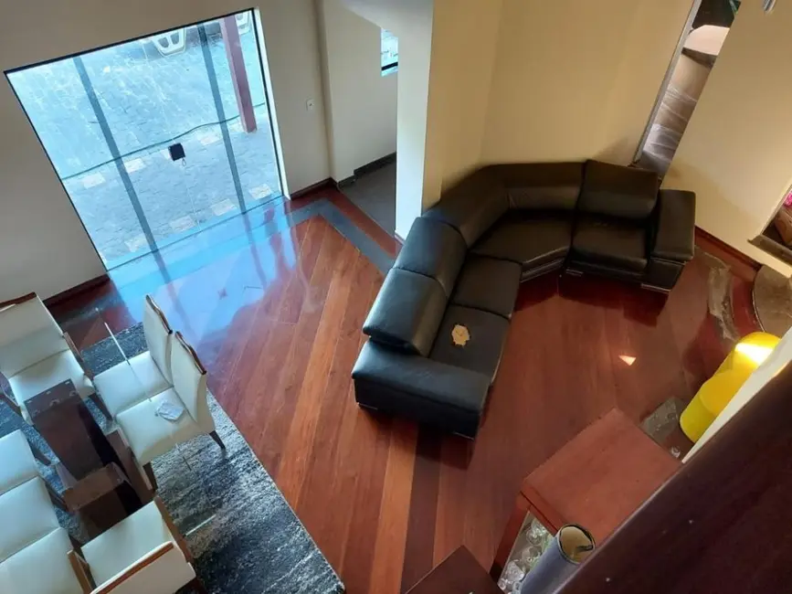 Foto 3 de Casa de Condomínio com 4 quartos à venda, 368m2 em Jardim das Cerejeiras, Aruja - SP