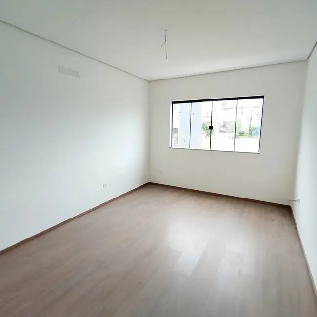 Foto 7 de Casa com 4 quartos à venda, 317m2 em Conjunto Habitacional Alexandre Urbanas, Londrina - PR