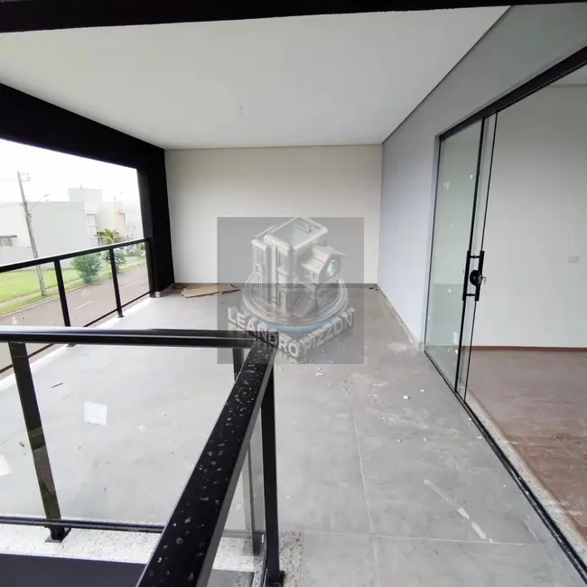 Casa com 4 quartos à venda, 317m2 em Conjunto Habitacional Alexandre Urbanas, Londrina - PR - imagem 5 Foto 5 de Casa com 4 quartos à venda, 317m2 em Conjunto Habitacional Alexandre Urbanas, Londrina - PR