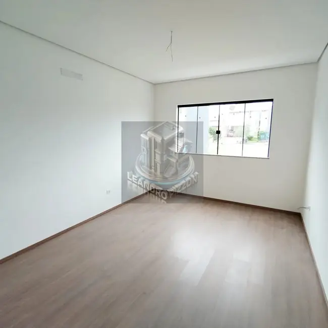 Casa com 4 quartos à venda, 317m2 em Conjunto Habitacional Alexandre Urbanas, Londrina - PR - imagem 7 Foto 7 de Casa com 4 quartos à venda, 317m2 em Conjunto Habitacional Alexandre Urbanas, Londrina - PR