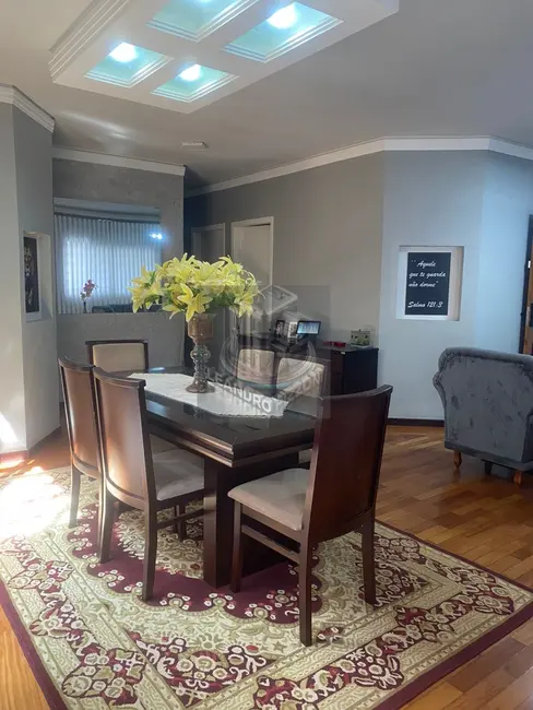 Casa com 3 quartos à venda, 164m2 em Ideal, Londrina - PR - imagem 3 Foto 3 de Casa com 3 quartos à venda, 164m2 em Ideal, Londrina - PR