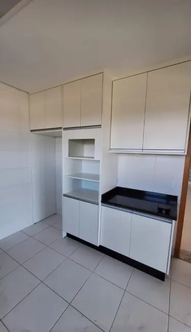 Apartamento com 3 quartos para alugar, 193m2 em Jardim Limoeiro, Aruja - SP - imagem 7 Foto 7 de Apartamento com 3 quartos para alugar, 193m2 em Jardim Limoeiro, Aruja - SP