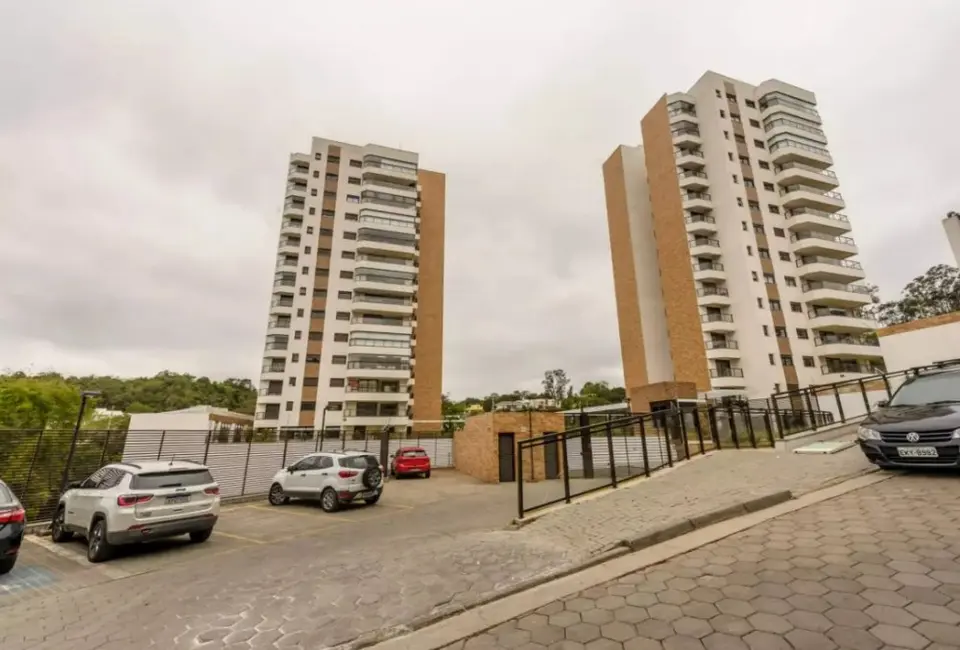 Apartamento com 3 quartos para alugar, 193m2 em Jardim Limoeiro, Aruja - SP - imagem 3 Foto 3 de Apartamento com 3 quartos para alugar, 193m2 em Jardim Limoeiro, Aruja - SP