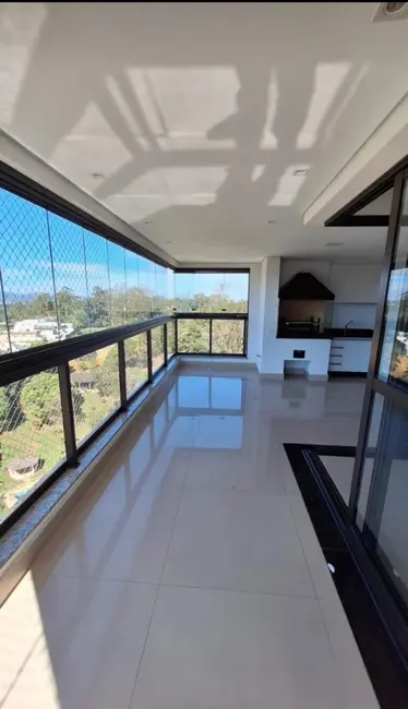 Apartamento com 3 quartos para alugar, 193m2 em Jardim Limoeiro, Aruja - SP - imagem 1 Foto 1 de Apartamento com 3 quartos para alugar, 193m2 em Jardim Limoeiro, Aruja - SP