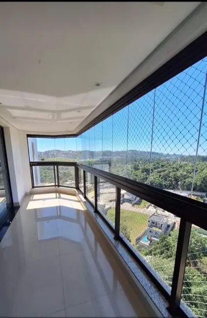 Apartamento com 3 quartos para alugar, 193m2 em Jardim Limoeiro, Aruja - SP - imagem 4 Foto 4 de Apartamento com 3 quartos para alugar, 193m2 em Jardim Limoeiro, Aruja - SP