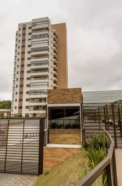 Apartamento com 3 quartos para alugar, 193m2 em Jardim Limoeiro, Aruja - SP - imagem 2 Foto 2 de Apartamento com 3 quartos para alugar, 193m2 em Jardim Limoeiro, Aruja - SP