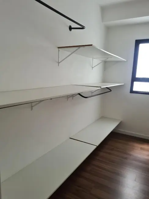 Apartamento com 3 quartos para alugar, 193m2 em Jardim Limoeiro, Aruja - SP - imagem 5 Foto 5 de Apartamento com 3 quartos para alugar, 193m2 em Jardim Limoeiro, Aruja - SP