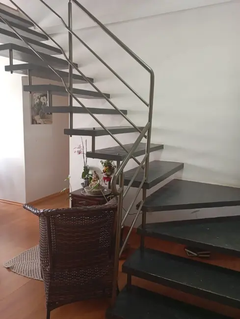 Cobertura com 3 quartos à venda, 119m2 em Nossa Senhora de Lourdes, Londrina - PR - imagem 5 Foto 5 de Cobertura com 3 quartos à venda, 119m2 em Nossa Senhora de Lourdes, Londrina - PR