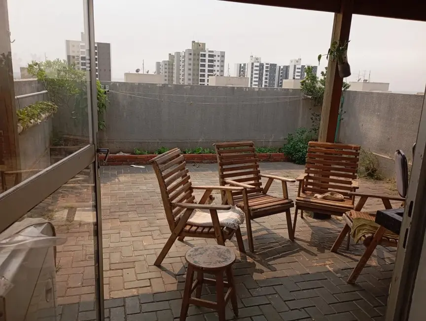 Cobertura com 3 quartos à venda, 119m2 em Nossa Senhora de Lourdes, Londrina - PR - imagem 8 Foto 8 de Cobertura com 3 quartos à venda, 119m2 em Nossa Senhora de Lourdes, Londrina - PR