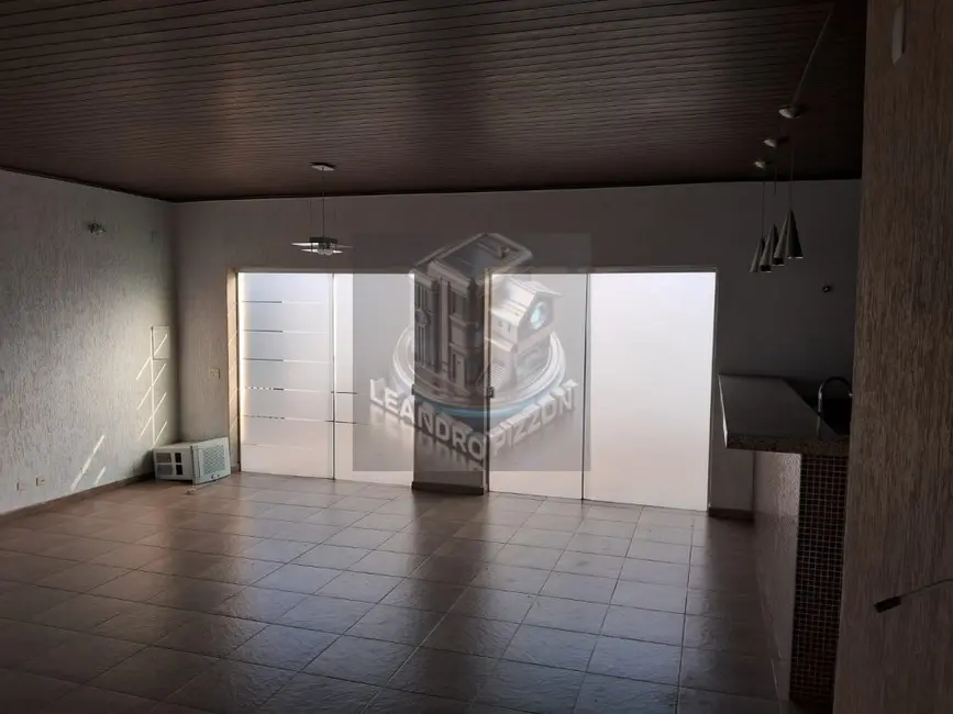 Foto 1 de Loja para alugar, 120m2 em Jardim das Cerejeiras, Aruja - SP
