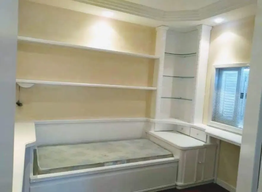 Casa de Condomínio com 3 quartos para alugar, 330m2 em Jardim Fazenda Rincão, Aruja - SP - imagem 9 Foto 9 de Casa de Condomínio com 3 quartos para alugar, 330m2 em Jardim Fazenda Rincão, Aruja - SP