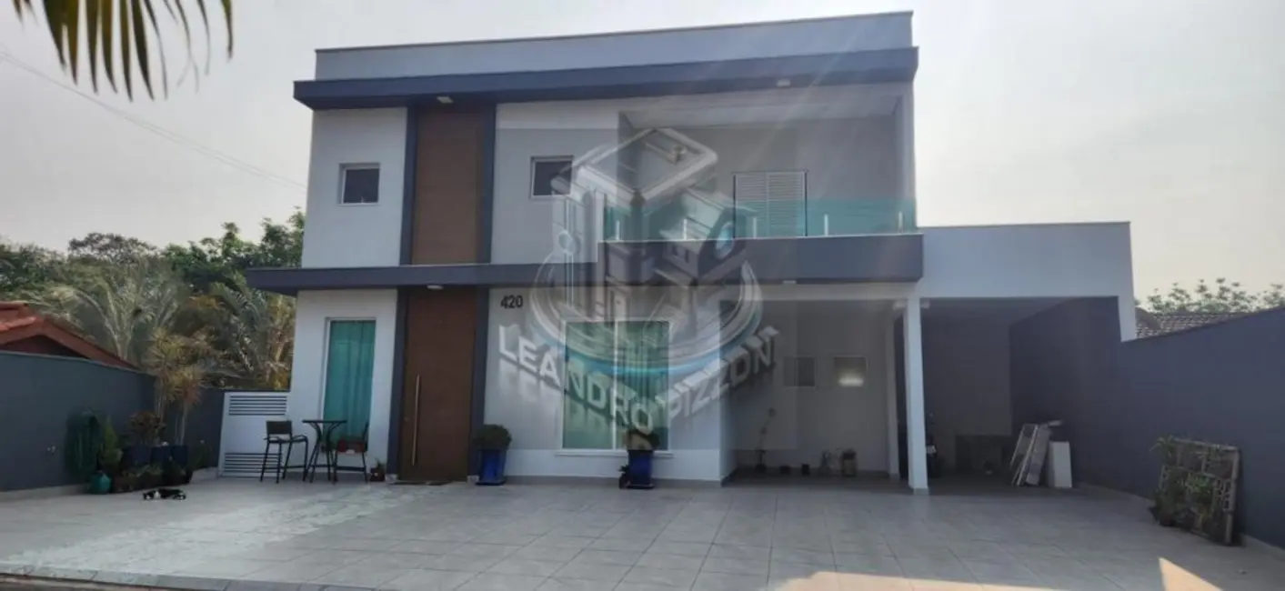 Foto 1 de Casa de Condomínio com 4 quartos à venda, 250m2 em Arujá Country Club, Itaquaquecetuba - SP