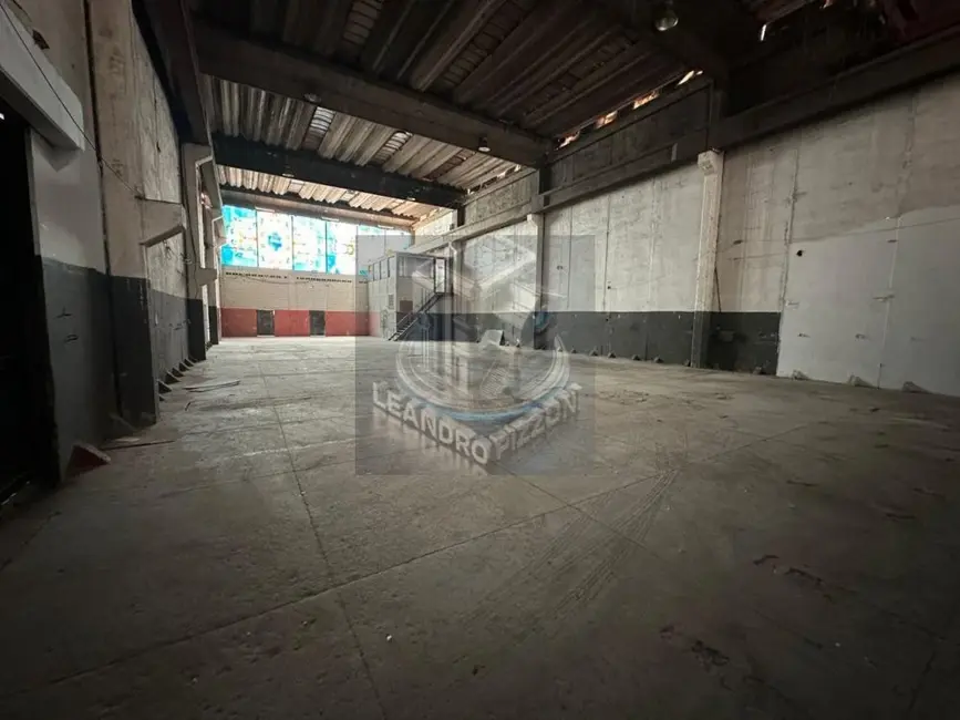 Armazém / Galpão para alugar, 2750m2 em Vila Carmosina, São Paulo - SP - imagem 6 Foto 6 de Armazém / Galpão para alugar, 2750m2 em Vila Carmosina, São Paulo - SP