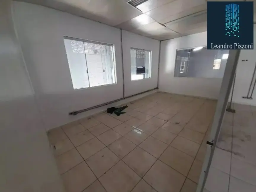 Foto 9 de Armazém / Galpão para alugar, 1500m2 em Portão, Aruja - SP