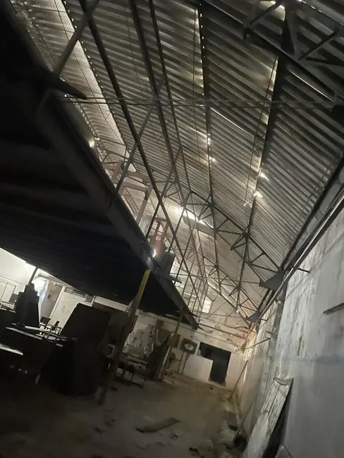 Foto 2 de Armazém / Galpão à venda, 1250m2 em Canindé, São Paulo - SP