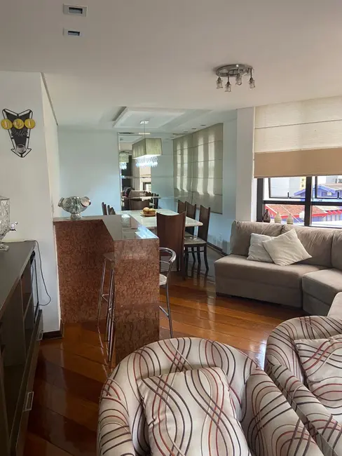 Apartamento com 3 quartos à venda, 132m2 em Centro, Londrina - PR - imagem 7 Foto 7 de Apartamento com 3 quartos à venda, 132m2 em Centro, Londrina - PR