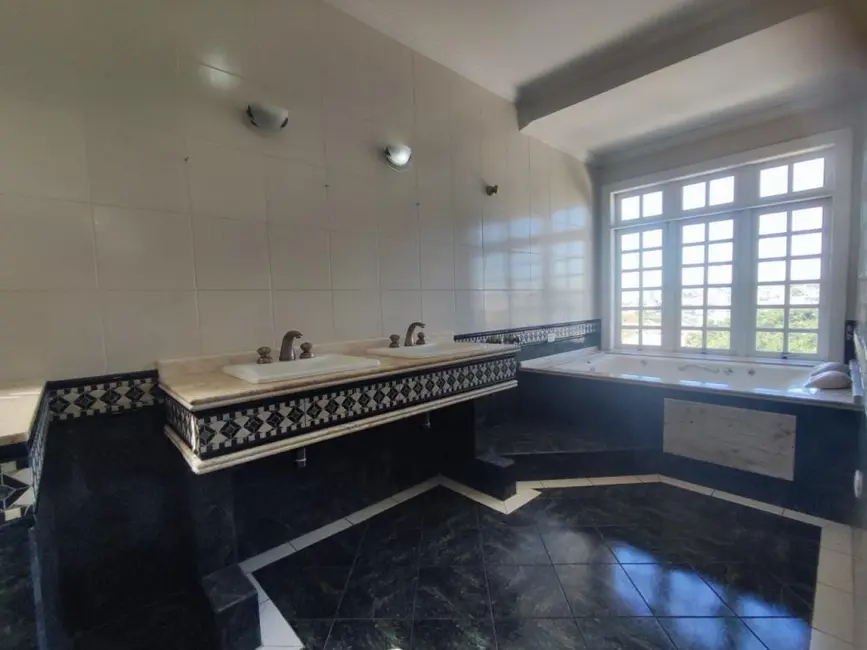 Foto 6 de Sobrado com 3 quartos à venda, 250m2 em Jardim das Cerejeiras, Aruja - SP