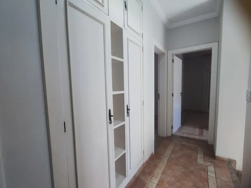 Foto 9 de Sobrado com 3 quartos à venda, 250m2 em Jardim das Cerejeiras, Aruja - SP