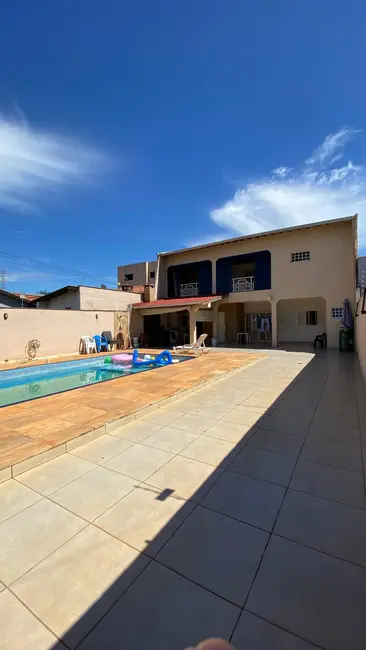 Foto 9 de Sobrado com 3 quartos à venda, 190m2 em Conjunto Café, Londrina - PR