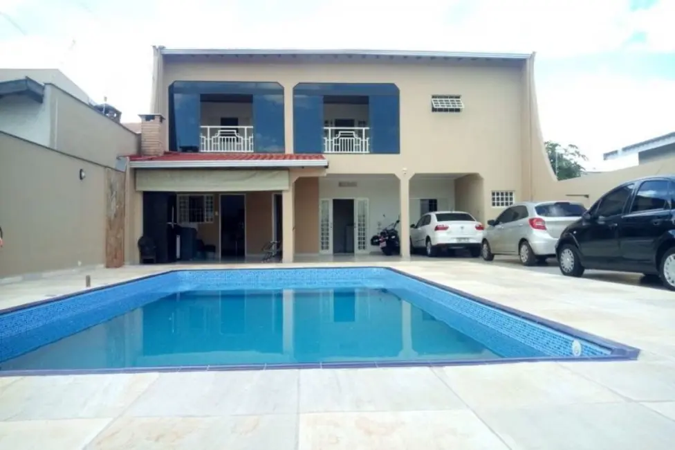 Foto 2 de Sobrado com 3 quartos à venda, 190m2 em Conjunto Café, Londrina - PR