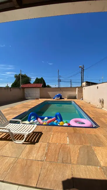 Foto 7 de Sobrado com 3 quartos à venda, 190m2 em Conjunto Café, Londrina - PR