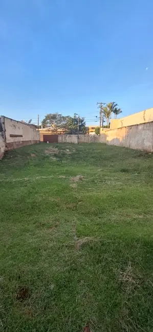 Foto 1 de Terreno / Lote à venda, 390m2 em Santos Dumont, Londrina - PR