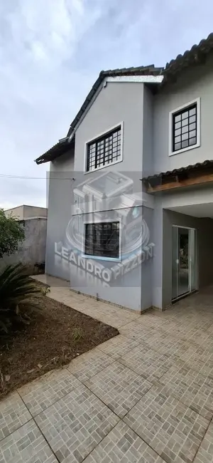 Sobrado com 3 quartos à venda, 250m2 em Jardim Maria Luiza, Londrina - PR - imagem 4 Foto 4 de Sobrado com 3 quartos à venda, 250m2 em Jardim Maria Luiza, Londrina - PR