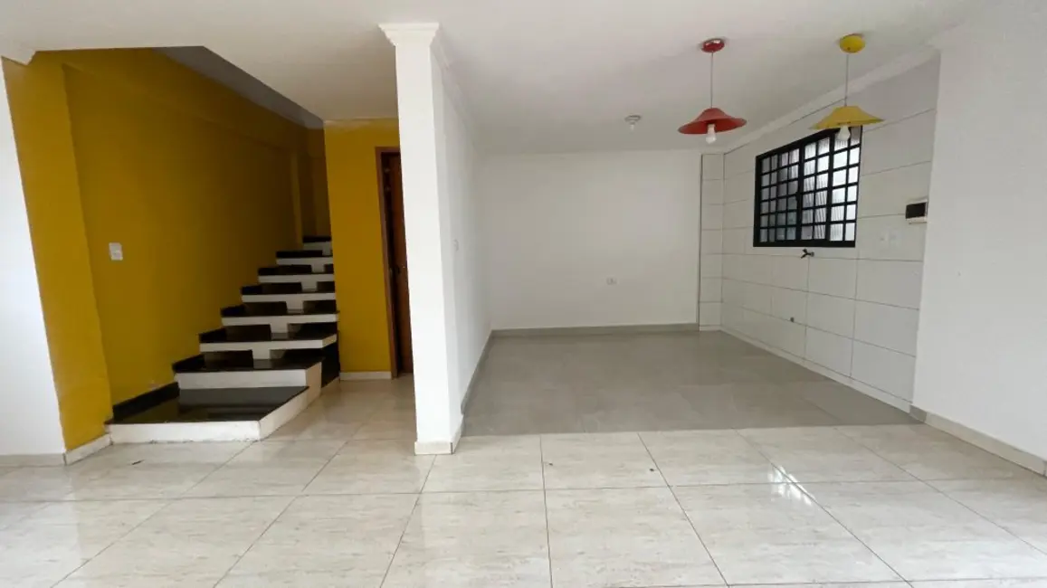 Foto 9 de Sobrado com 3 quartos à venda, 250m2 em Jardim Maria Luiza, Londrina - PR