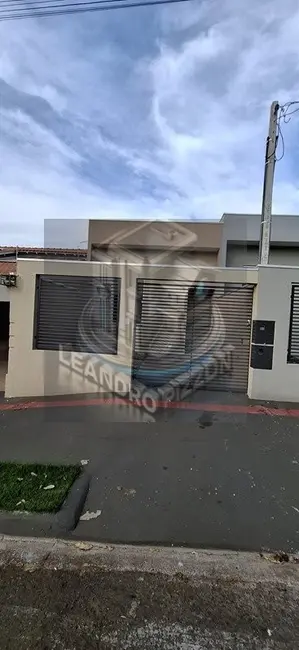 Casa com 3 quartos à venda, 125m2 em Jardim São Paulo, Londrina - PR - imagem 3 Foto 3 de Casa com 3 quartos à venda, 125m2 em Jardim São Paulo, Londrina - PR