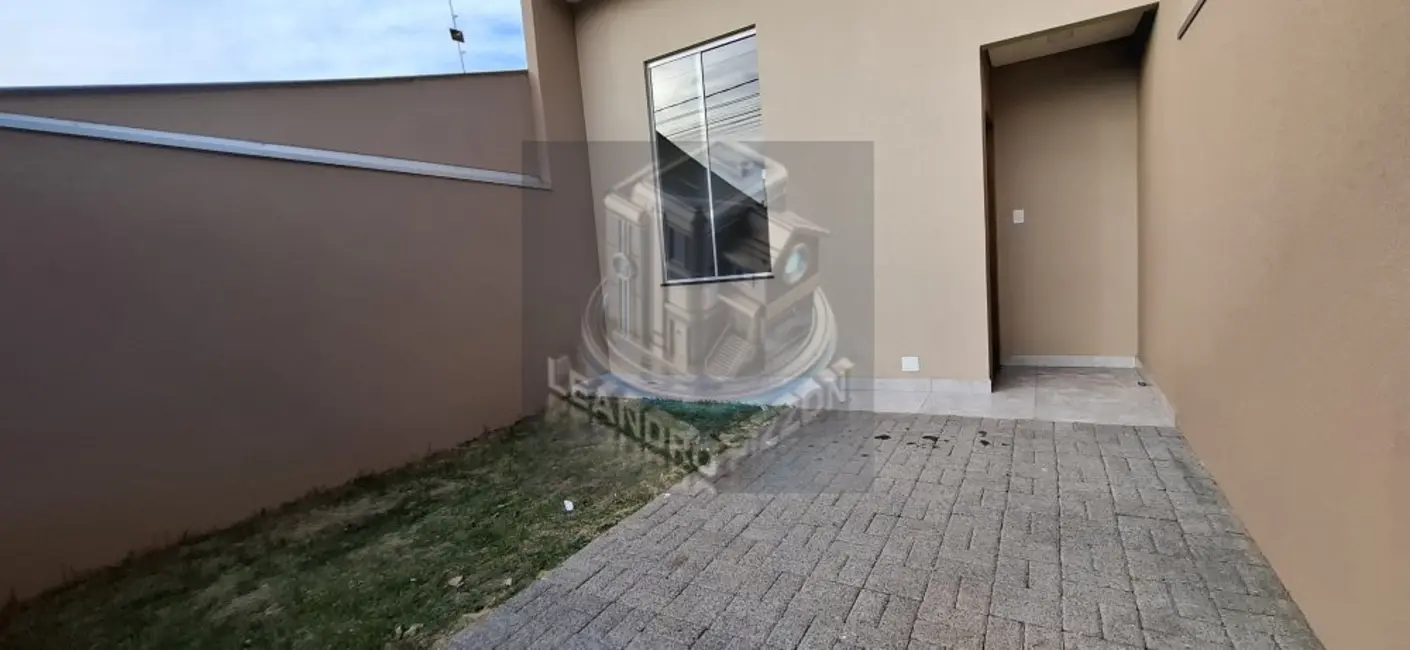 Casa com 3 quartos à venda, 125m2 em Jardim São Paulo, Londrina - PR - imagem 1 Foto 1 de Casa com 3 quartos à venda, 125m2 em Jardim São Paulo, Londrina - PR
