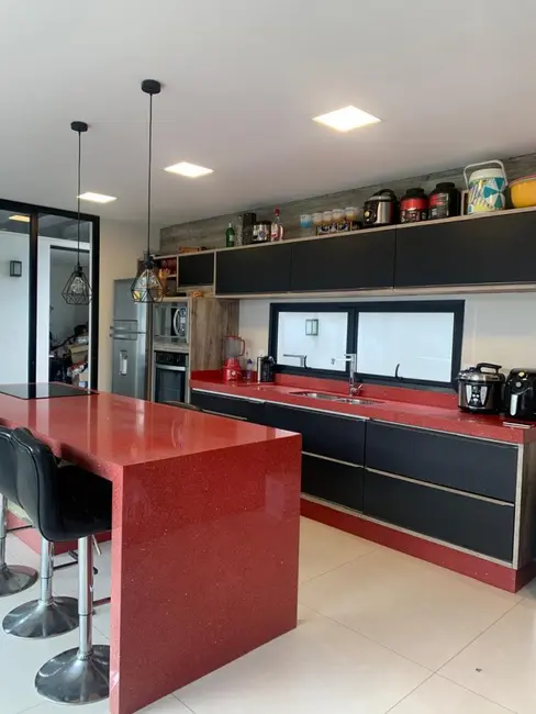 Foto 8 de Casa com 4 quartos para alugar, 330m2 em Jardim Fazenda Rincão, Aruja - SP