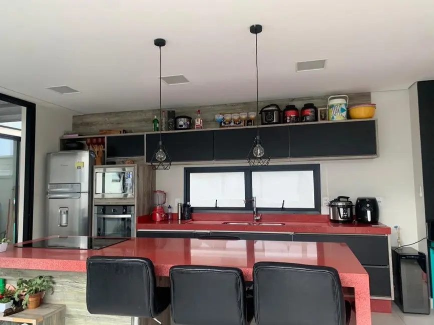 Foto 9 de Casa com 4 quartos para alugar, 330m2 em Jardim Fazenda Rincão, Aruja - SP