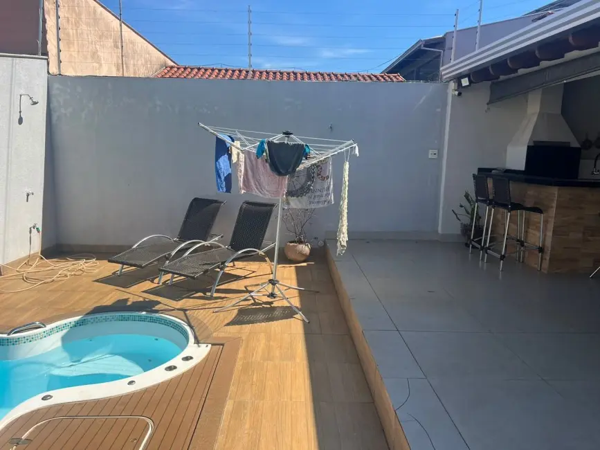 Foto 8 de Casa com 3 quartos à venda, 136m2 em Jardim Planalto, Londrina - PR