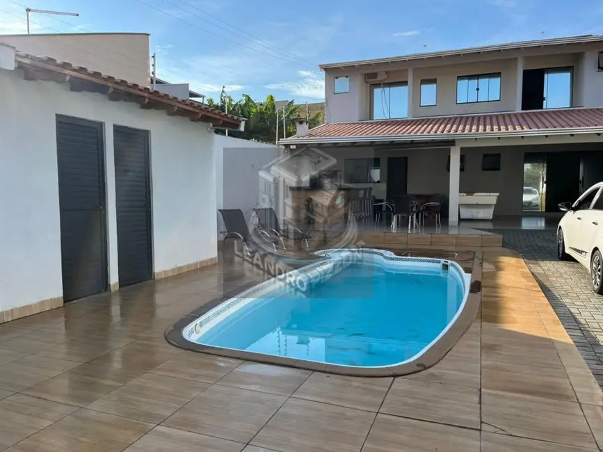 Foto 4 de Casa com 3 quartos à venda, 136m2 em Jardim Planalto, Londrina - PR