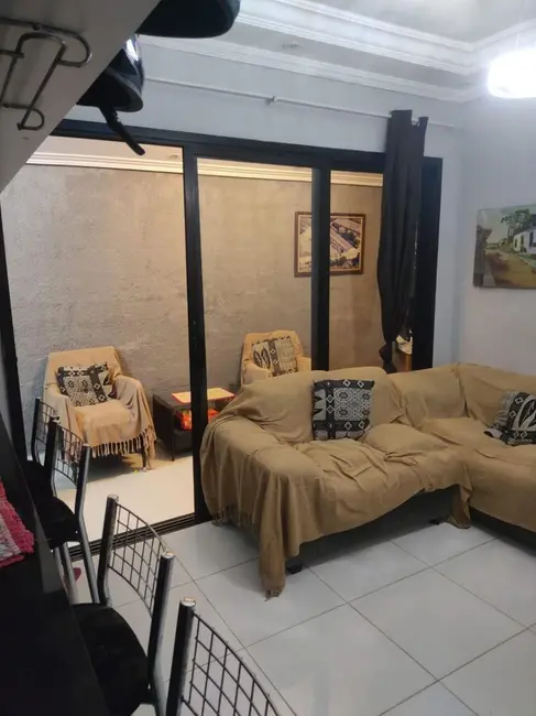 Foto 2 de Casa de Condomínio com 2 quartos à venda, 125m2 em Jardim Carolina, Itaquaquecetuba - SP