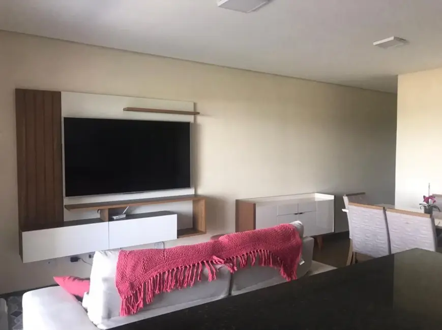 Apartamento com 3 quartos para alugar, 85m2 em Jordanópolis, Aruja - SP - imagem 3 Foto 3 de Apartamento com 3 quartos para alugar, 85m2 em Jordanópolis, Aruja - SP