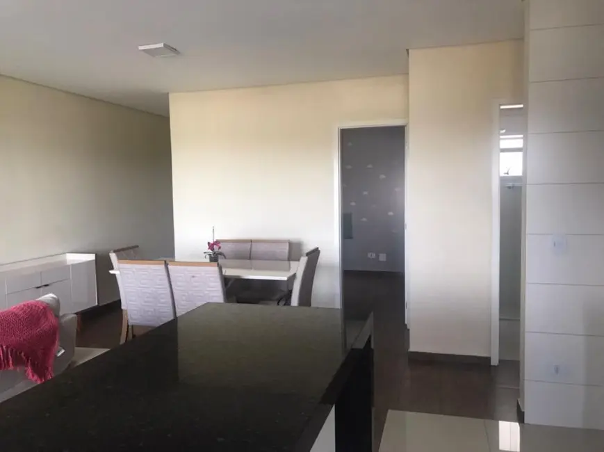Apartamento com 3 quartos para alugar, 85m2 em Jordanópolis, Aruja - SP - imagem 7 Foto 7 de Apartamento com 3 quartos para alugar, 85m2 em Jordanópolis, Aruja - SP